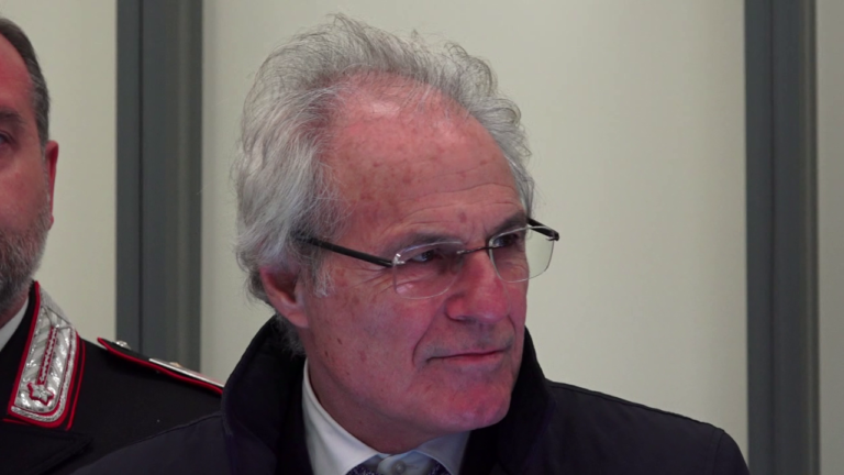 Caso De Luca, la dura replica dell'ex magistrato Barbaro: "Ricostruzione della difesa capziosa e non veritiera"