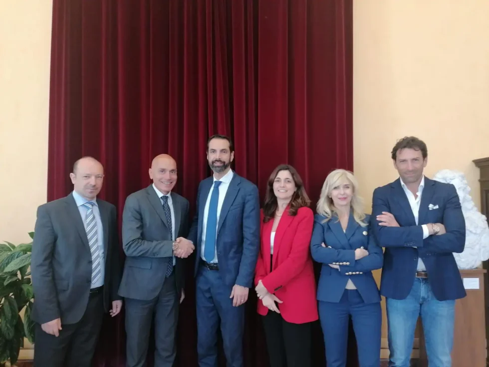 AMAM - Perché Donato abbandona il Sindaco di cui è anche "capo" all'Università? Cosa sta accadendo nella società di gestione idrica? 1 basile donato
