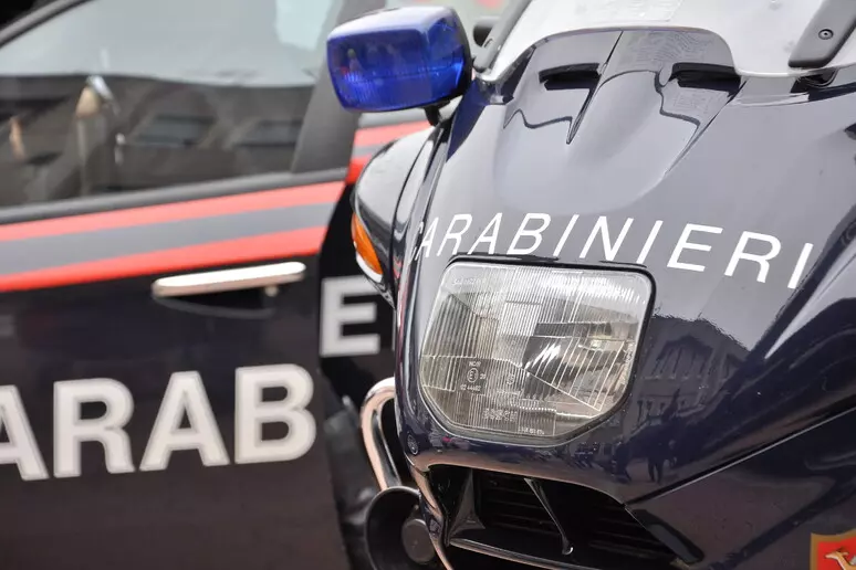 Lei incinta, il padre spara contro la casa dell'ex fidanzato 1 carab