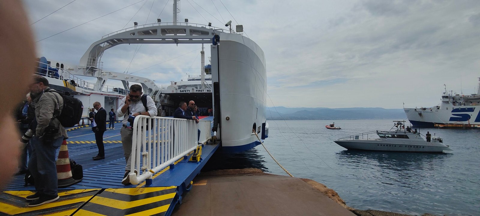 Le navi Helga, Ulisse e Bridge: la magistratura le dissequestra 3 caronte gdf scaled