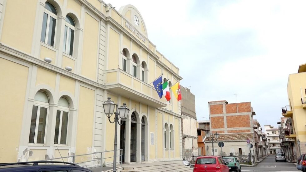 Spadafora (Me) - Streaming delle sedute consiliari: approvato emendamento della consigliera Giacobbo. Non la mozione Venuto 1 comune spadafora 1024x576 1