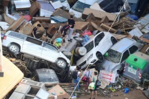 UNA TRAGEDIA - Oltre 70 morti in Spagna per le piogge torrenziali. Una testimone a Valencia: "Il fiume straripato, uno tsunami" - FOTO 25 dana spagna 3
