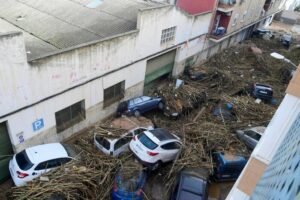 UNA TRAGEDIA - Oltre 70 morti in Spagna per le piogge torrenziali. Una testimone a Valencia: "Il fiume straripato, uno tsunami" - FOTO 21 dana spagna 6