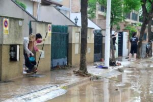 UNA TRAGEDIA - Oltre 70 morti in Spagna per le piogge torrenziali. Una testimone a Valencia: "Il fiume straripato, uno tsunami" - FOTO 20 dana spagna 7