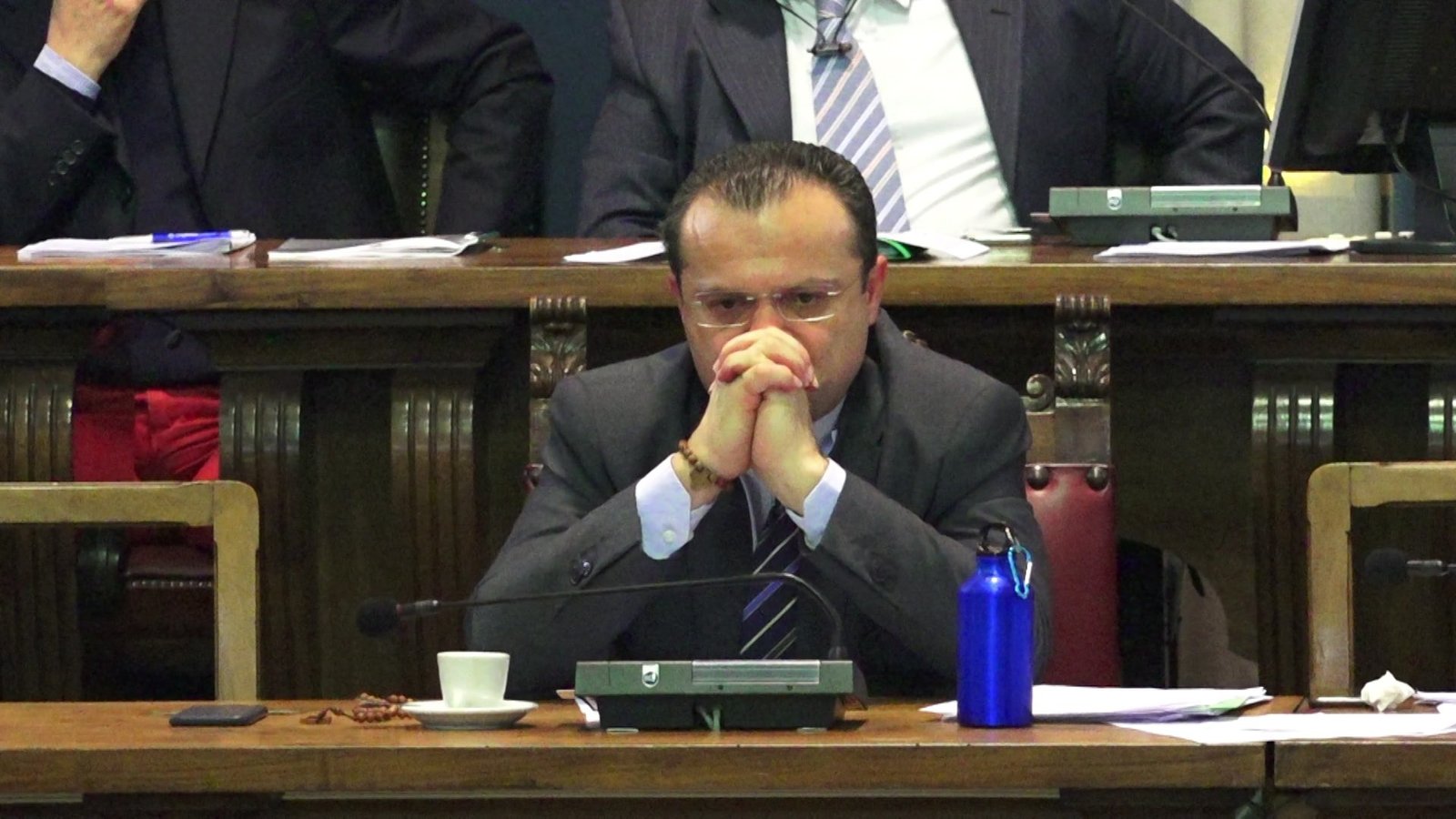 Cambio di Passo, il Sindaco de Luca a CMdB: “Facinorosi che hanno tentato di intimidire i consiglieri . Abbiamo le registrazioni d’aula" 7 de luca think