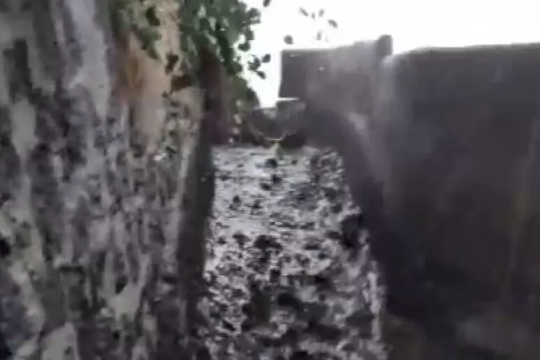 A Stromboli frane a causa della pioggia, fango nelle case 1 frana ginostra