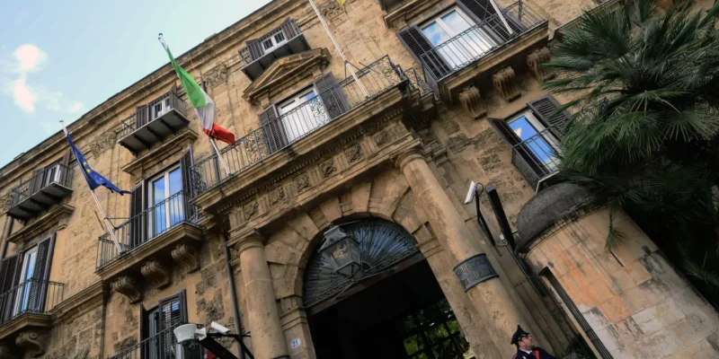 Home 1 voce di Sicilia