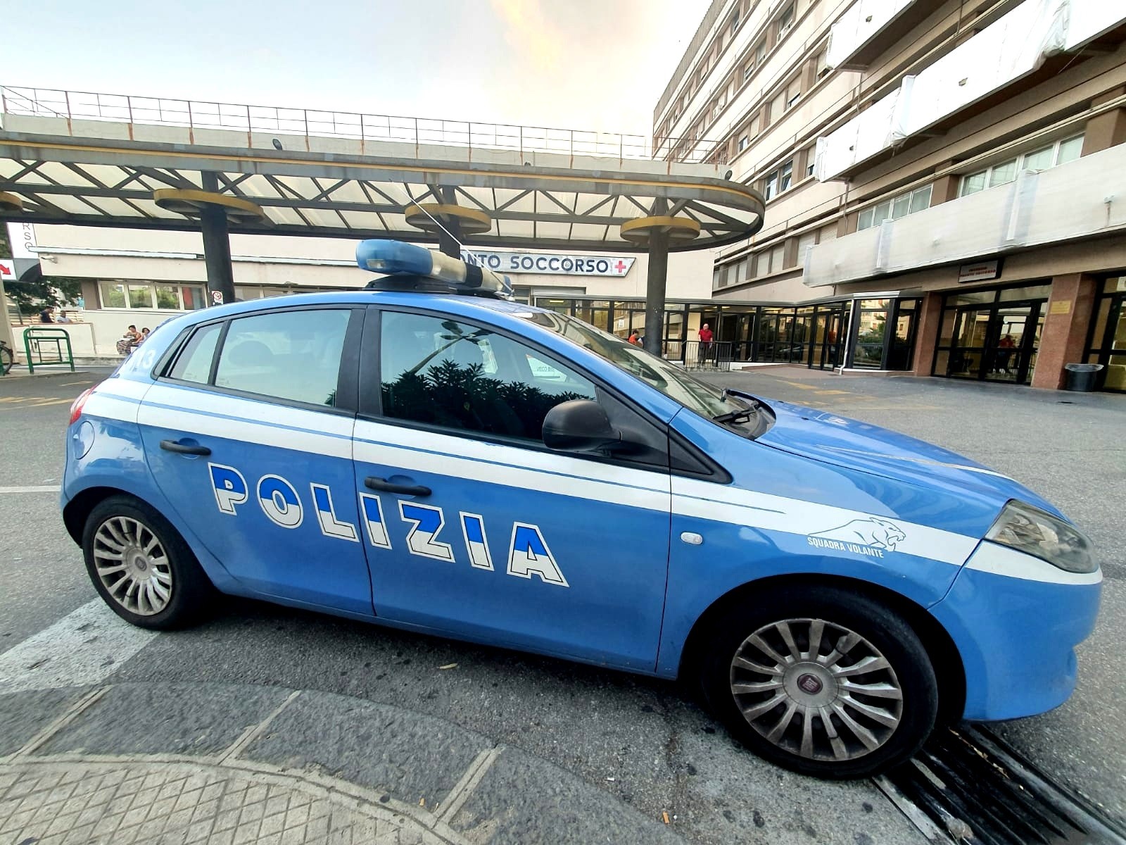 Aggressione al Policlinico di Messina: “Se non lo fai, ti ammazzo”. Ordine medici: “Contro la violenza bisogna agire su più fronti” 3 Polizia Policlinico