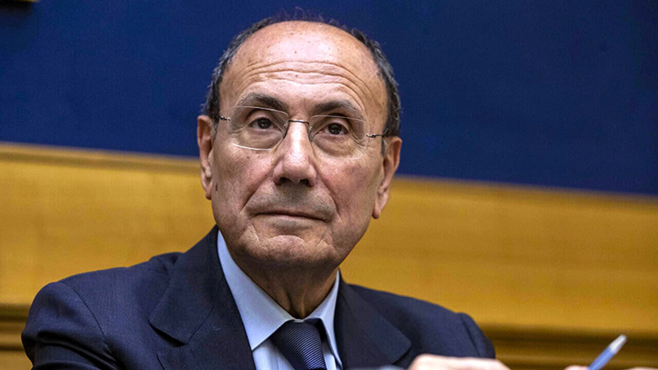 Schifani: «Un piano di 1,3 miliardi per lo sviluppo e la coesione della Sicilia» 7 schifani istit