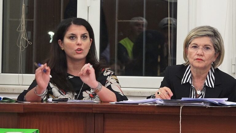 Spadafora: l'ex prima cittadina Venuto a giudizio per diffamazione​ nei confronti del Sindaco Pistone