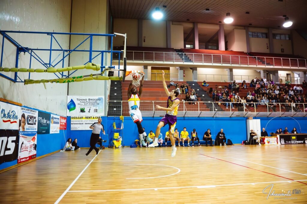 SCONTRO AL VERTICE: BASKET SCHOOL IN CASA DELLA VIOLA. COACH SIDOTI: “SIAMO IN CRESCITA. STIAMO LAVORANDO BENE” 2 Joseph Miaffo - Basket School Messina (foto Idea Eventi)