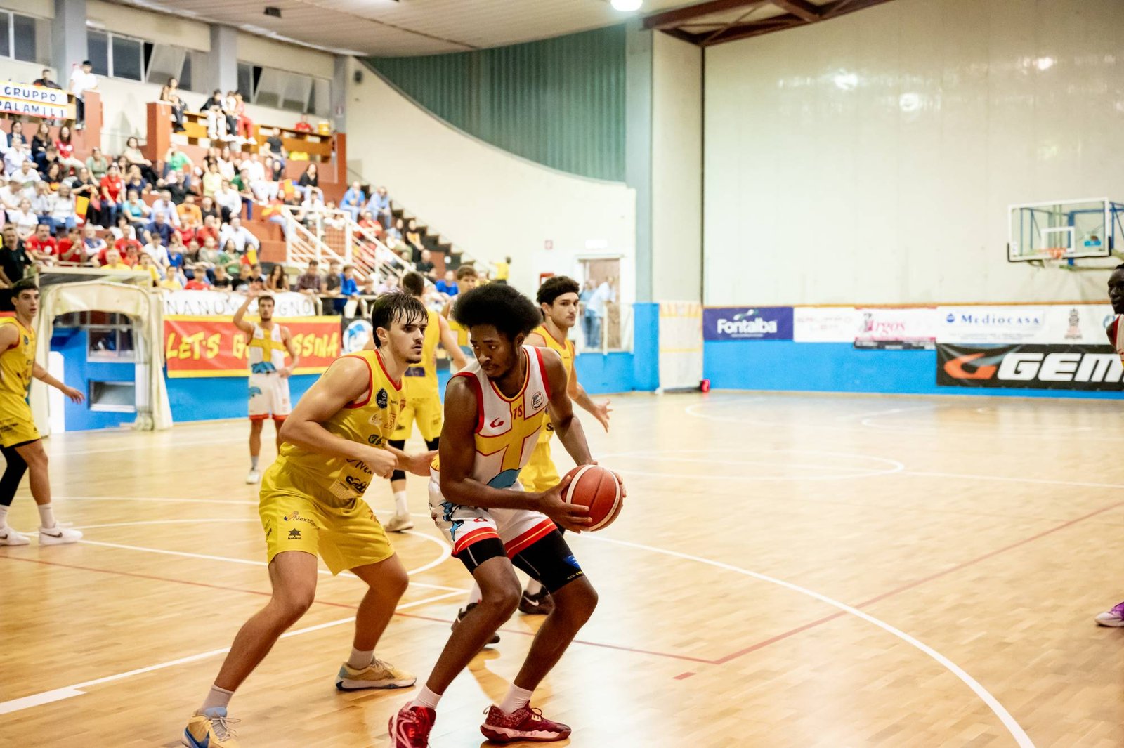 Michel Yeyap Basket School Messina