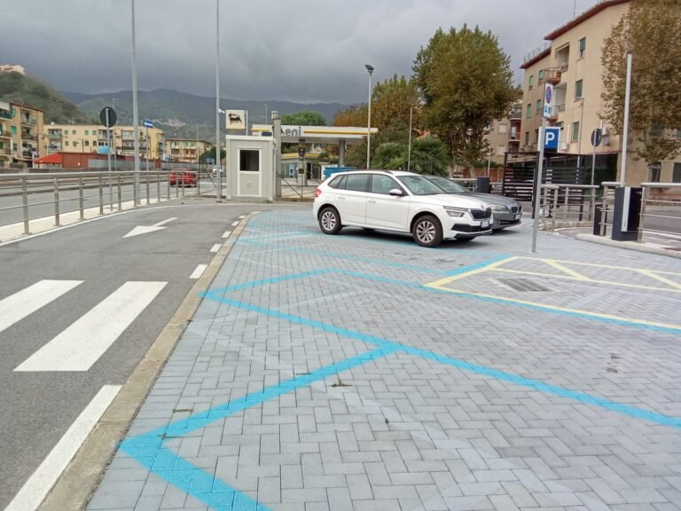 Pass residenti nelle Ztl: cambiano le regole. Parcheggio Zaera non più gratuito con Tpl