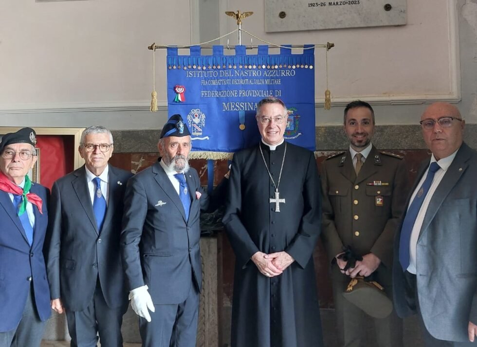 NEL SACRARIO DI CRISTO RE DI MESSINA, COMMEMORAZIONE DEI CADUTI DI TUTTE LE GUERRE. 1 Randazzo Rao Mento Mons. Di Pietro Truscello Ricciardi
