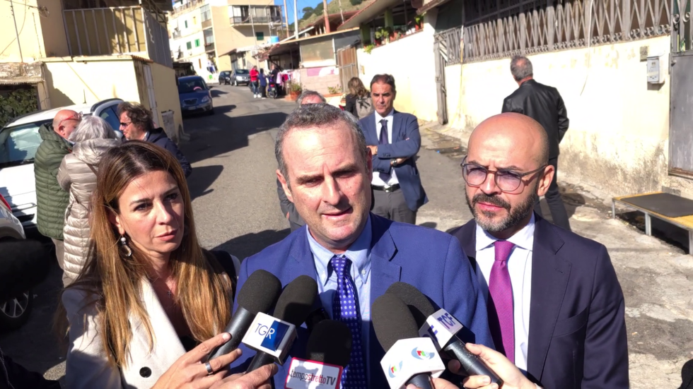 Intervista - Risanamento Messina - Alessandro Battilocchio, presidente Commissione Parlamentare d’inchiesta su sicurezza e stato degrado città e periferie, in visita alle baraccopoli 1 Siracusano Battilocchio De Leo