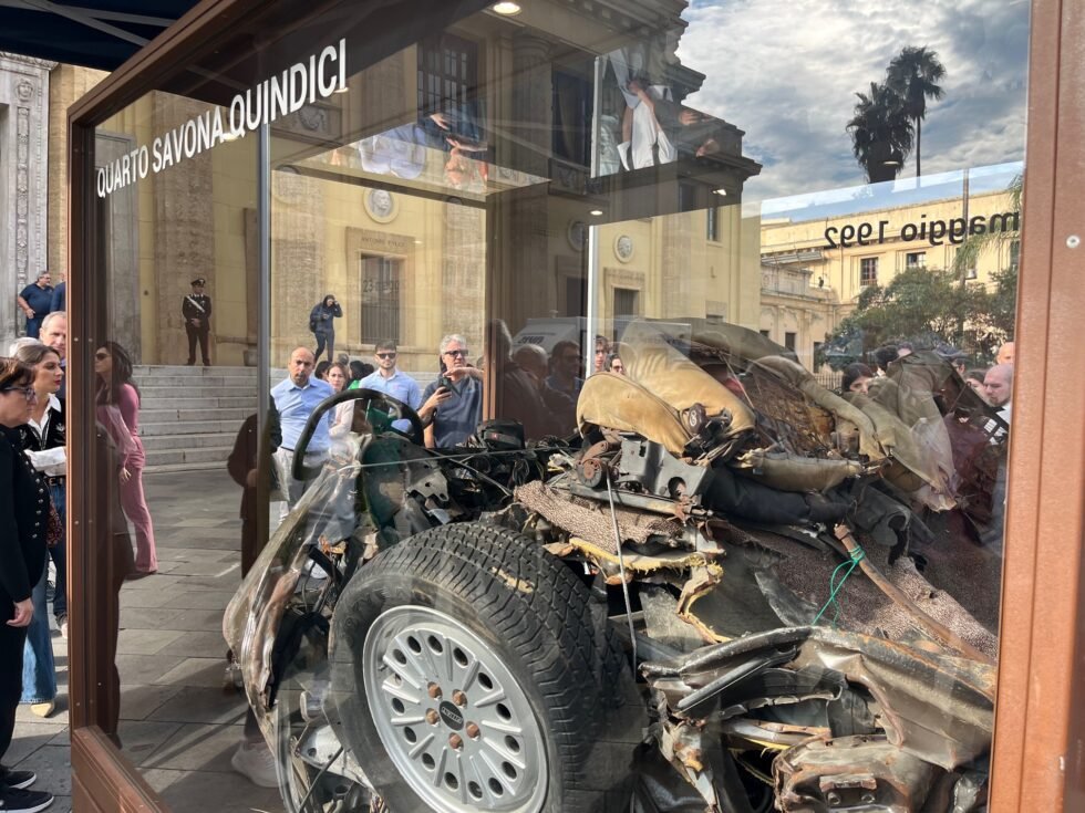 “Dal sangue versato al sangue donato”: AOU G. Martino e Università di Messina insieme alla Polizia di Stato per una giornata all’insegna della memoria e della solidarietà 1 Teca 2 1 1