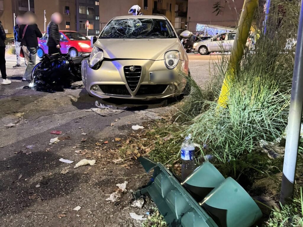 Messina - Viale Giostra, grave incidente. Un ragazzo ed una ragazza in codice rosso 4 WhatsApp Image 2024 11 11 at 19.50.54