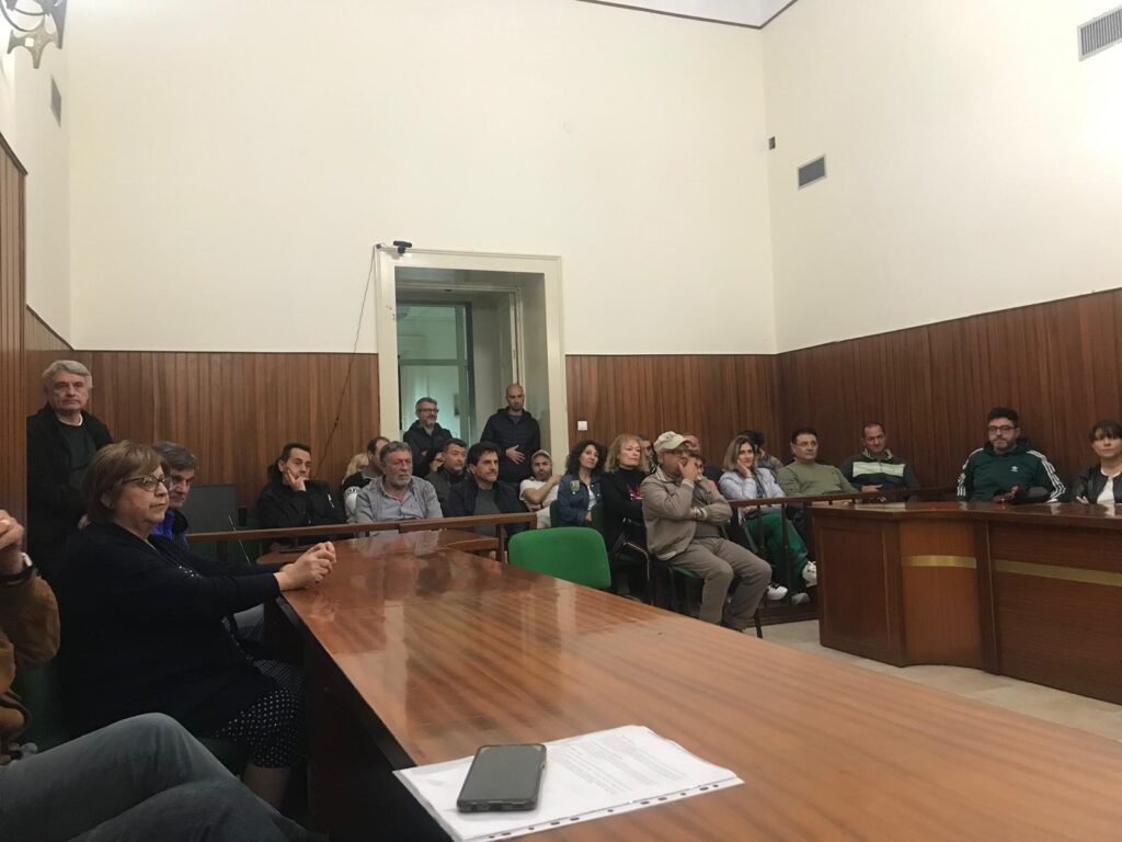 Il Sindaco Pistone e l'assessore Miceli incontrano le associazioni e gli operatori economici di Spadafora. "Insieme faremo sviluppo!" 2 WhatsApp Image 2024 11 13 at 18.20.27