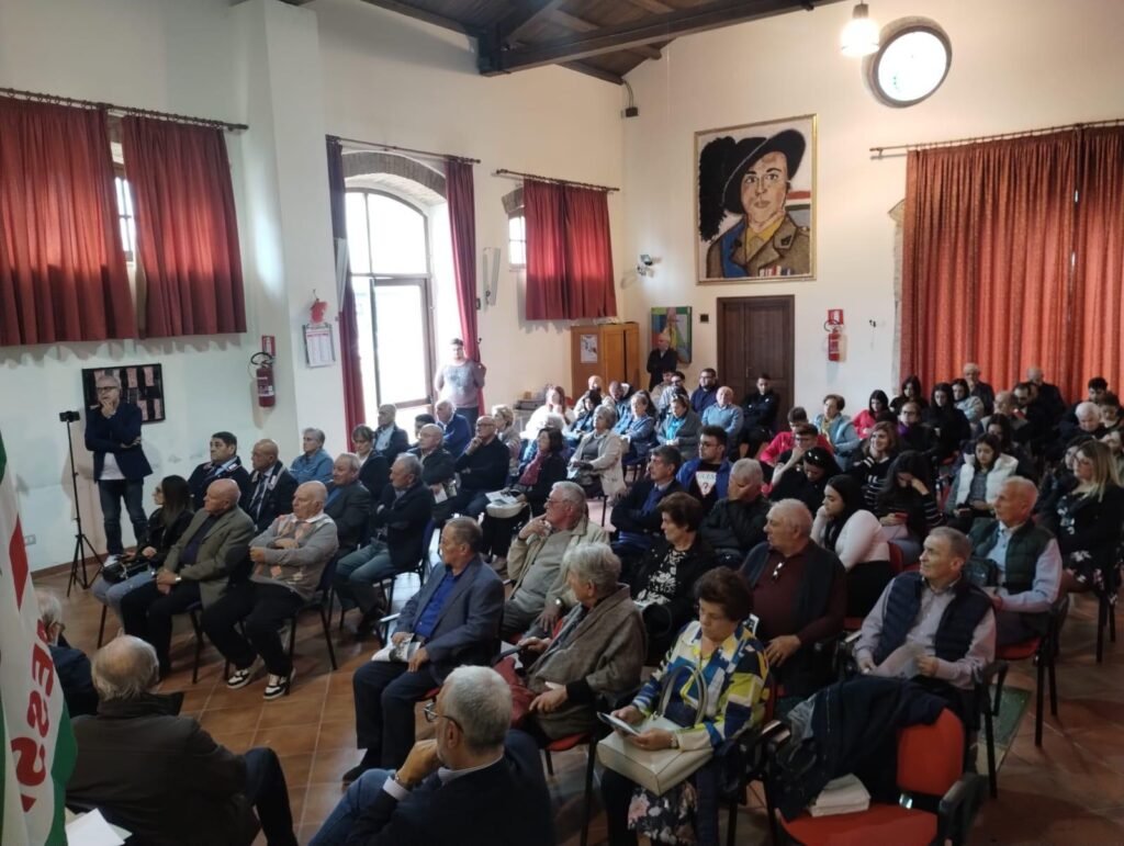 Truffe agli anziani, l’iniziativa di sensibilizzazione avviata dalla Cisl Messina in collaborazione con il Comando Provinciale Carabinieri di Messina ha fatto tappa a Barcellona Pozzo di Gotto 3 cisl cc anziani bpdg 1