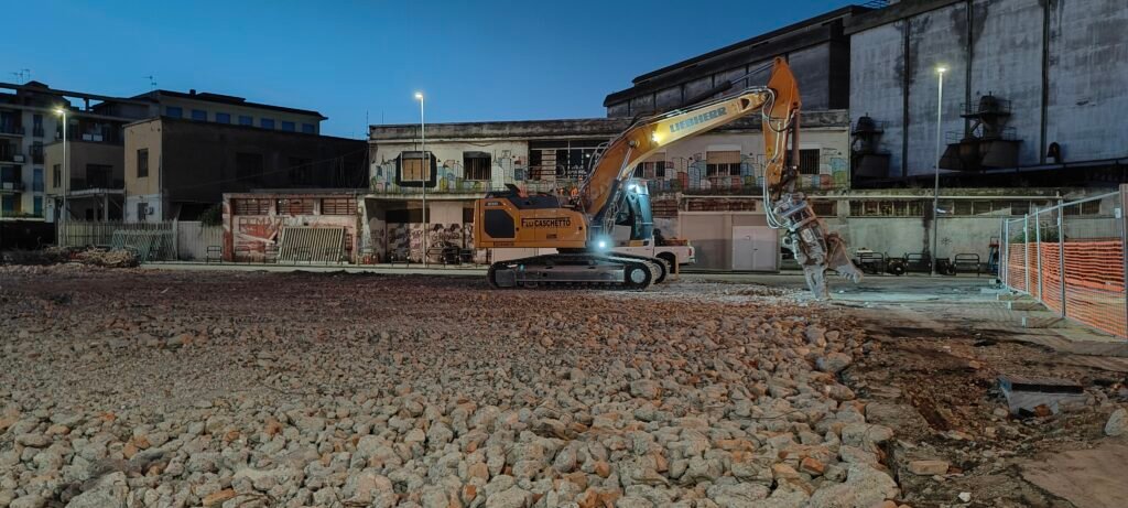 Rispetto Messina, "Ahi serva Messina… Fra "teatrini e verità celate". L'incoerenza chiamata "post-ideologia" e i "giochetti" spacciati per "tagliandi" 2 Rispetto Messina foto articolo