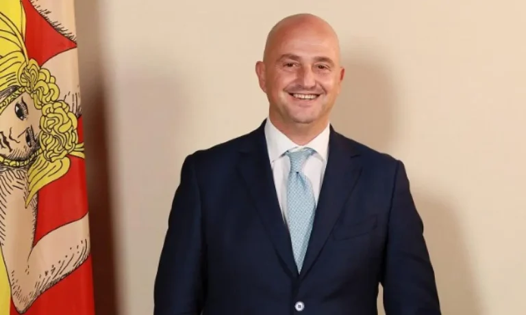 Scuola, Palazzo d'Orléans: no a rinvio generalizzato, autonomia ai territori e monitoraggio delle situazioni di disagio