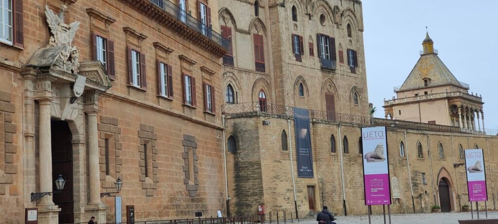 Enti locali, la Regione assegna 108 milioni di euro a Città metropolitane e Liberi consorzi. Messina: «Garantiranno la funzionalità per il 2025» 3 palazzo Normanni Regione