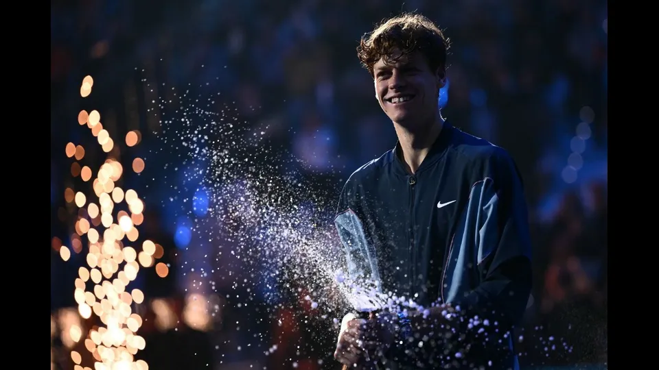 Atp Finals: Sinner trionfa a Torino, Fritz battuto con un doppio 6-4 2 sinner