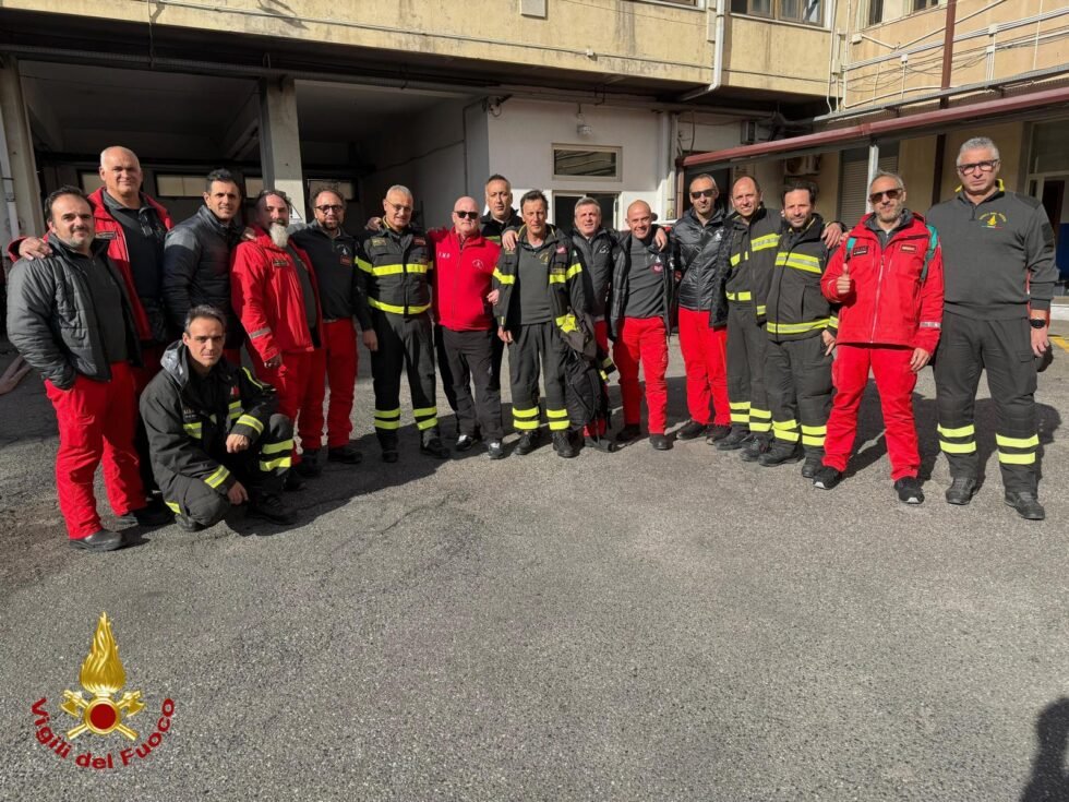 Comando VF di Messina, dal 9 al 20 dicembre 2024 si è svolto il corso di patente nautica di seconda categoria. 1 WhatsApp Image 2024 12 22 at 15.50.55