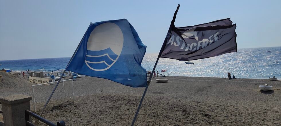 Bandiera blu e "formazione obbligatoria": Messina si affida a studio di Pescara, ma dopo aver presentato la richiesta 1 bandiera blu