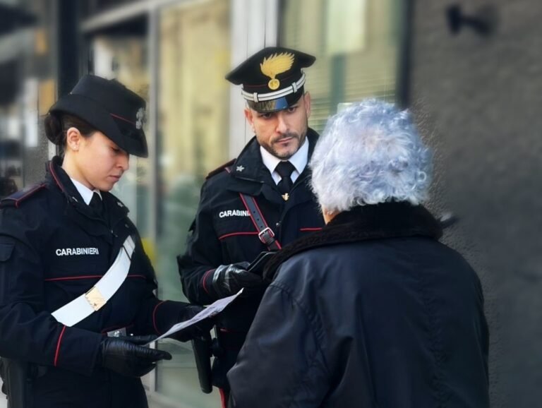 Si finge Carabiniere e truffa un’anziana.