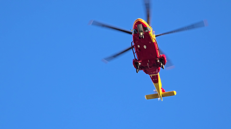 Dramma sulla A18 Catania-Messina: tir travolge operai del CAS mentre soccorrono un mezzo in panne, feriti gravi