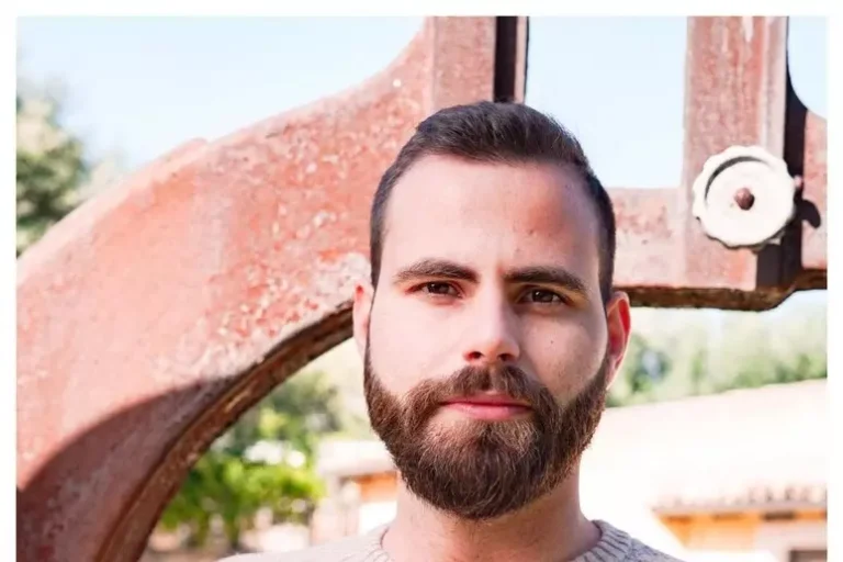Vittima degli abusi di un prete, "la mia denuncia nasce dall'indignazione"