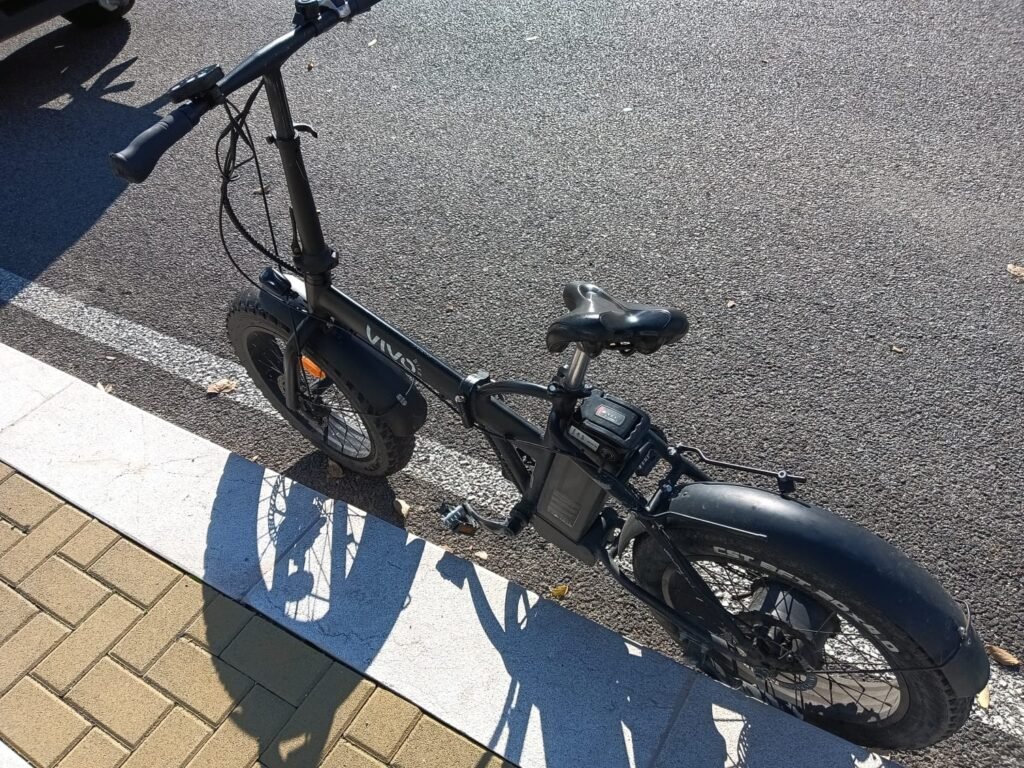 Incidente in viale Europa: frattura ad una gamba per un ciclista 2 incidente viale europa