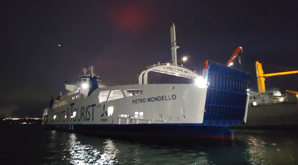 Arriva la “Pietro Mondello”, gemella della “Elio” che entrerà in servizio nello Stretto di Messina. Caronte & Tourist 2 nave mondello2
