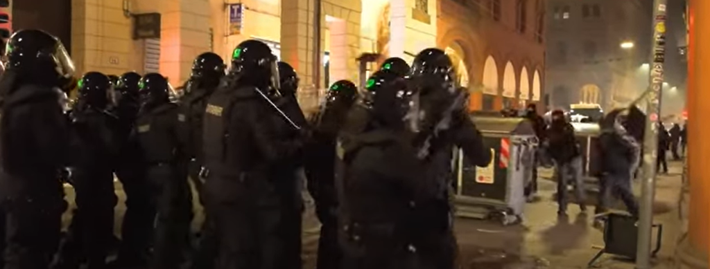 Ramy, agenti feriti a corteo Roma. Meloni: "Ennesimo ignobile episodio" 2 Screenshot 2025 01 12 094241