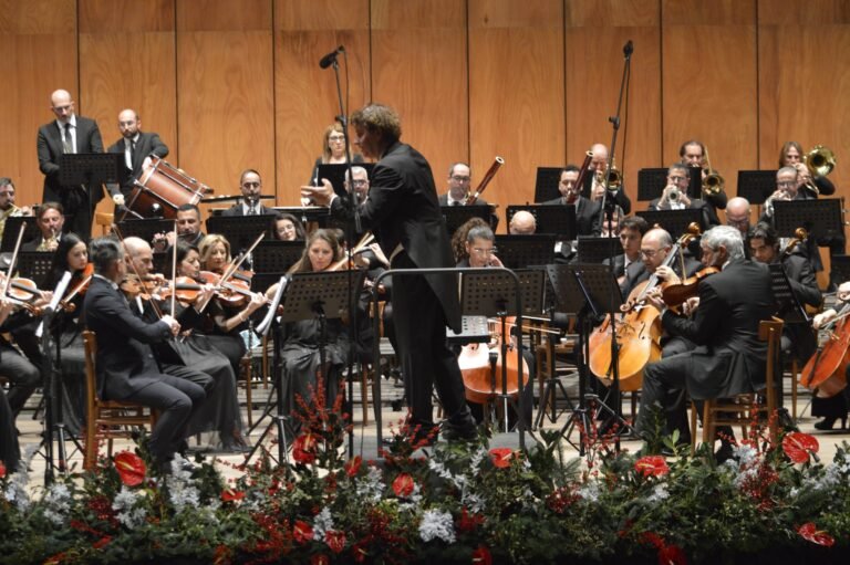 Concerto di Capodanno al Vittorio Emanuele: coinvolgente e straordinario