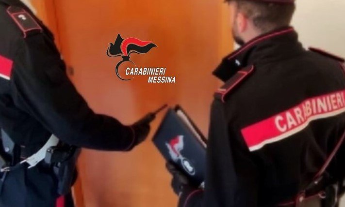 Evadono dai domiciliari, due messinesi arrestati dai Carabinieri. Uno girovagava tranquillamente per le vie della città su un ciclomotore 1 carabinieri controllo domiciliari