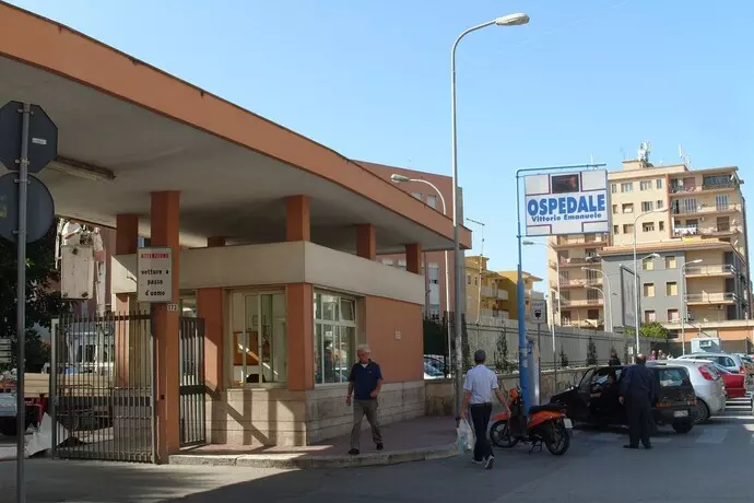 Perde il controllo dell'auto, muore la figlia di 9 anni 1 ospedale gela2