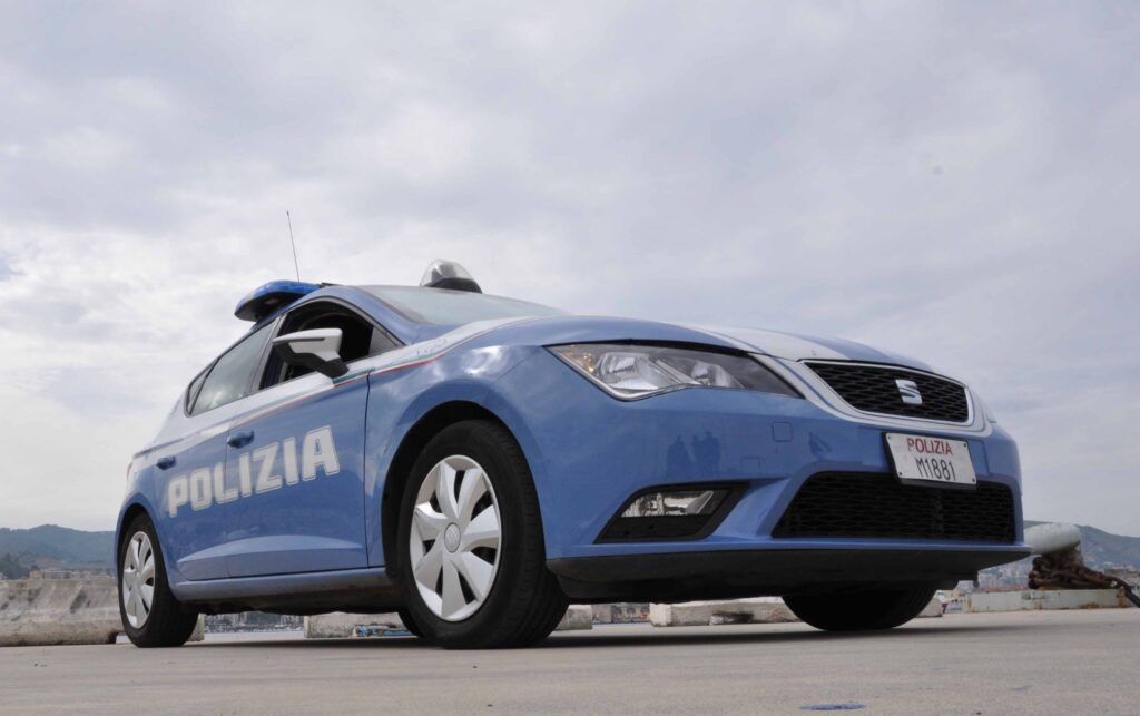 Arrestato 31enne del messinese per violenza sessuale su una 14enne 2 polizia arresto