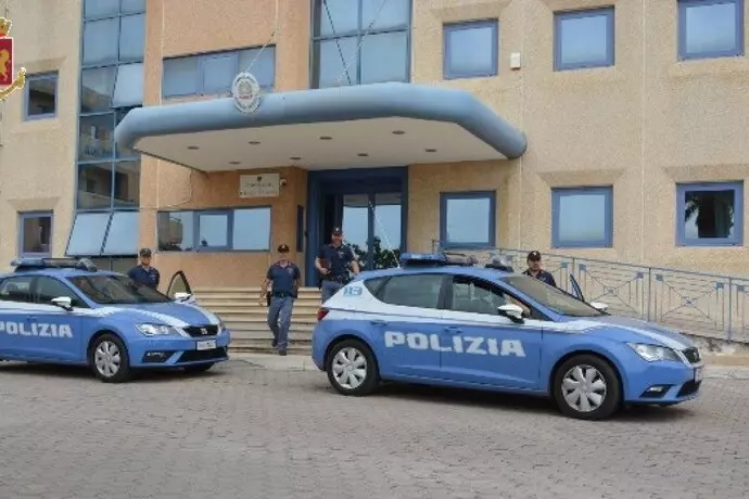 Nascondeva mezzo chilo di hashish negli slip, arrestato 23enne 1 polizia lamezia