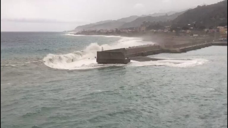 Maltempo e stop alle unità navali: UILTrasporti "emergono ancora una volta le criticità del porto di Tremestieri"