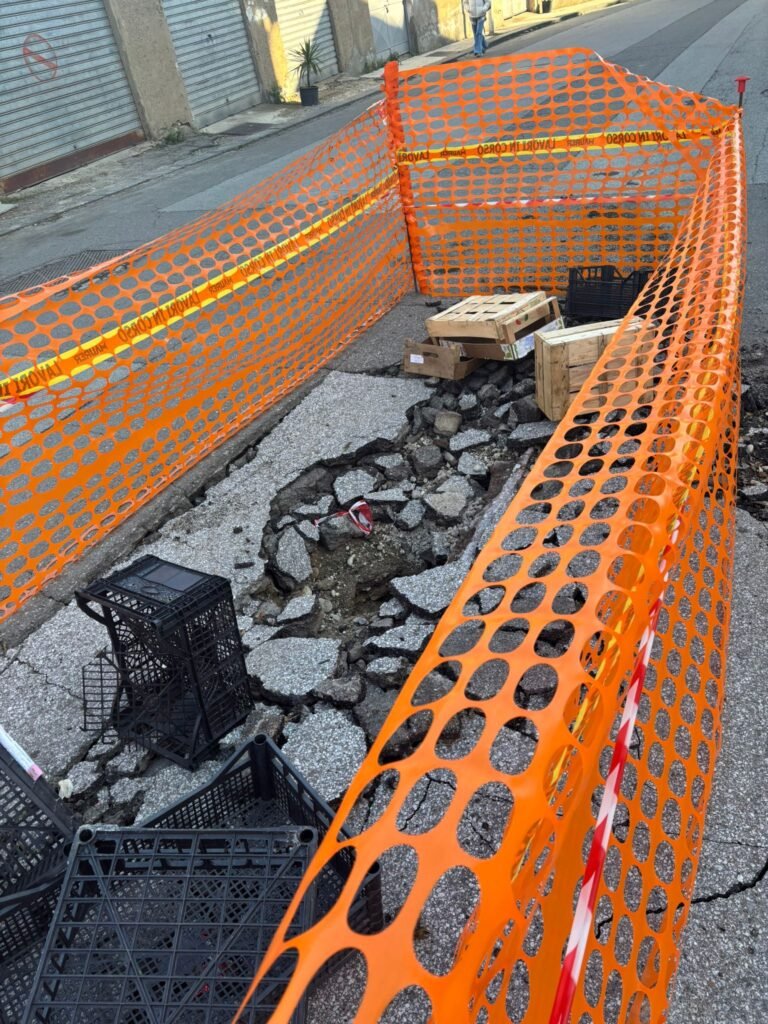 Messina, guasto alla condotta di Santa Margherita: stop all'acqua, tecnici Amam al lavoro