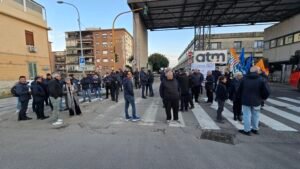 Numerosa adesione allo sciopero di ATM organizzato da Orsa, Fit Cisl e Faisa Cisal. Massaro "Scoperto appalto per gomme anche rigommate" 32 atm sciopero 4