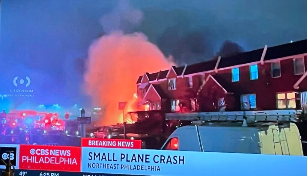 A Philadelphia aereo ambulanza precipita su case e strade, nessun sopravvissuto a bordo 3 philadelphia 1024x587 1