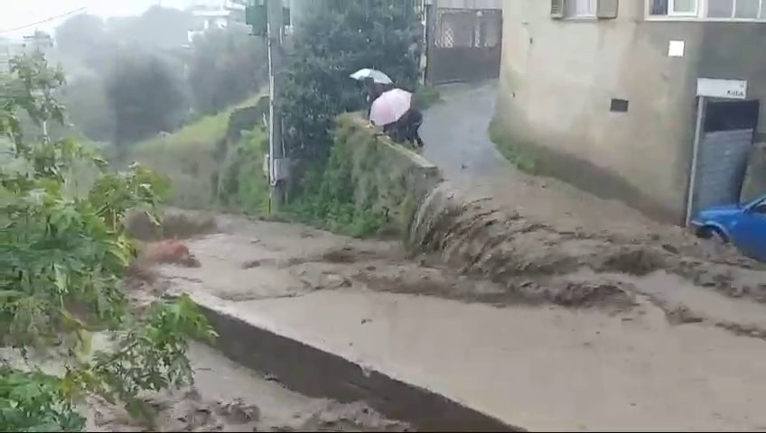 Zafferia, esonda il torrente. PD II Circoscrizione "Sindaco Basile mantenga impegni assunti" 19 zafferia esonda