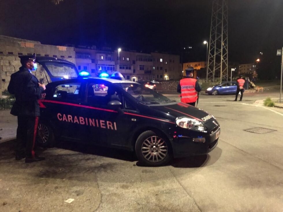 MESSINA SUD - I CARABINIERI DENUNCIANO 11 PERSONE, 2 SEGNALATE PER DROGA E 2 PER GUIDA IN STATO DI UBRIACHEZZA 1 Carabinieri Sud