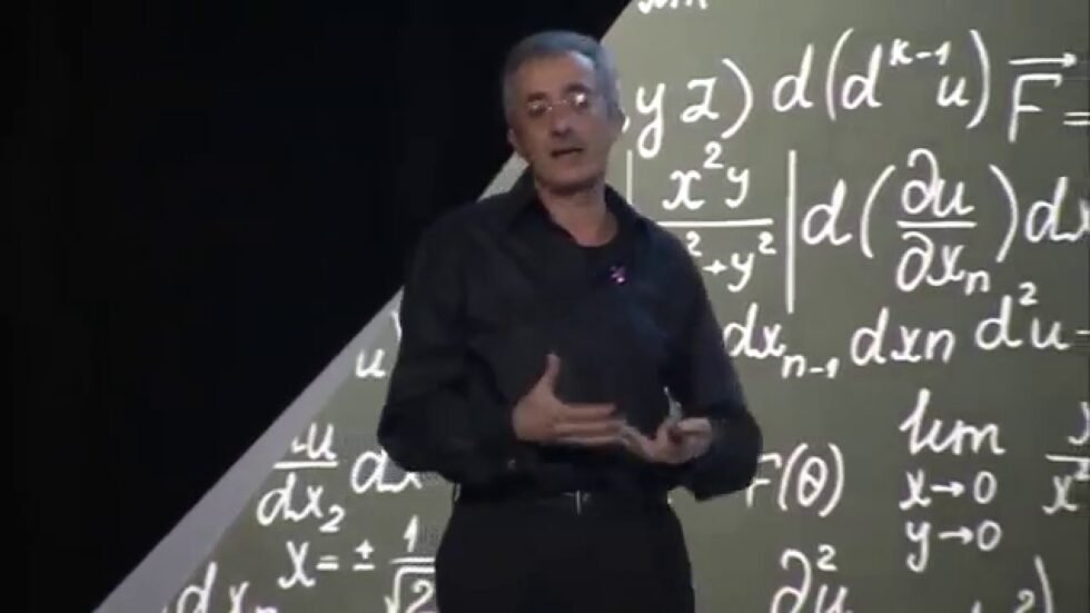 Conferimento Dottorato di Ricerca Honoris causa in Scienze Cognitive al prof. Salvatore Maria Aglioti 1 Salvatore Maria Aglioti