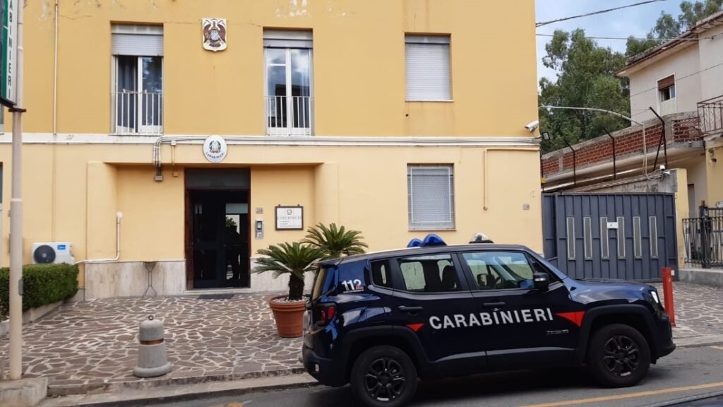 PROMETTE FALSO POSTO ALL'ANAS POI PASSA ALLE MINACCE: ARRESTATO 33ENNE PER ESTORSIONE E TRUFFA 3 carabinieri patti 1