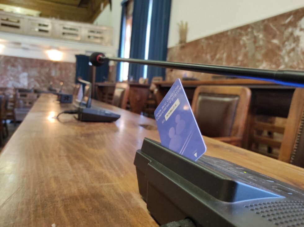 L’opposizione: «La sedicente maggioranza bulgara torna a fare i conti con i numeri»