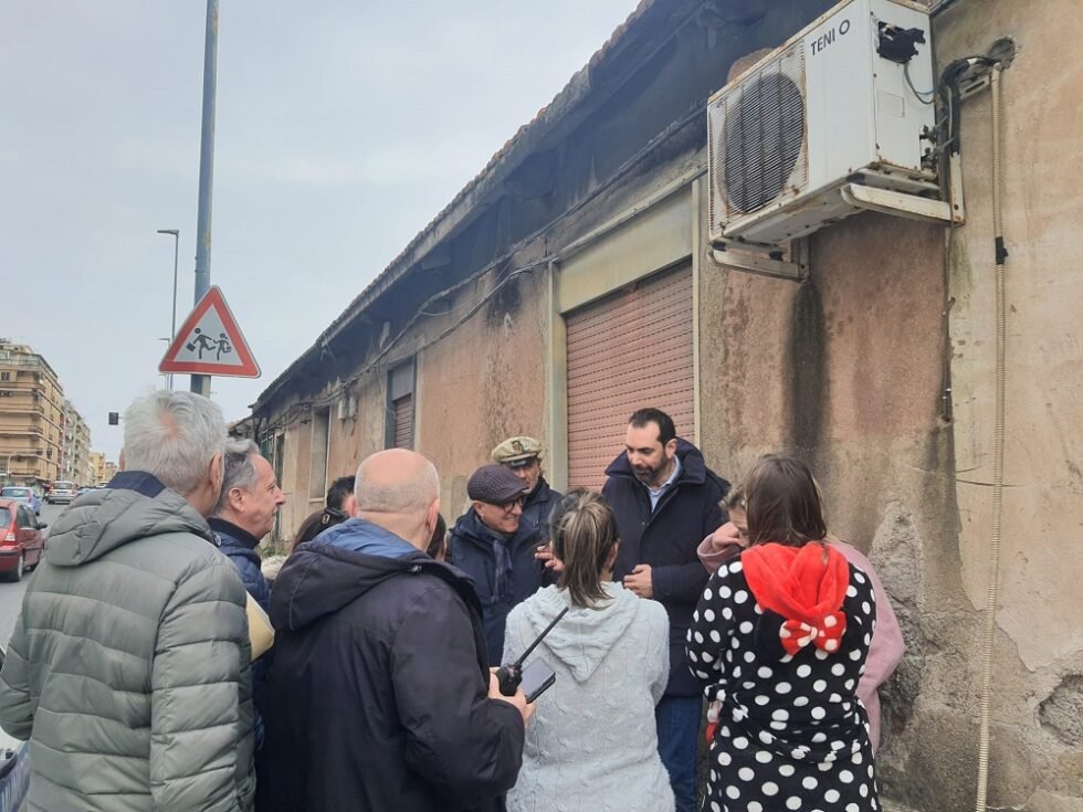 Risanamento, la soluzione per gli esclusi. An.Tu.do: "Esiste una quota riserva del 10% per chi non ha la residenza" 1 foto sopralluogo rione Taormina